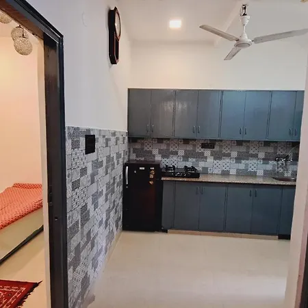 Sufi Khandar Home Stay New Delhi Exterior photo