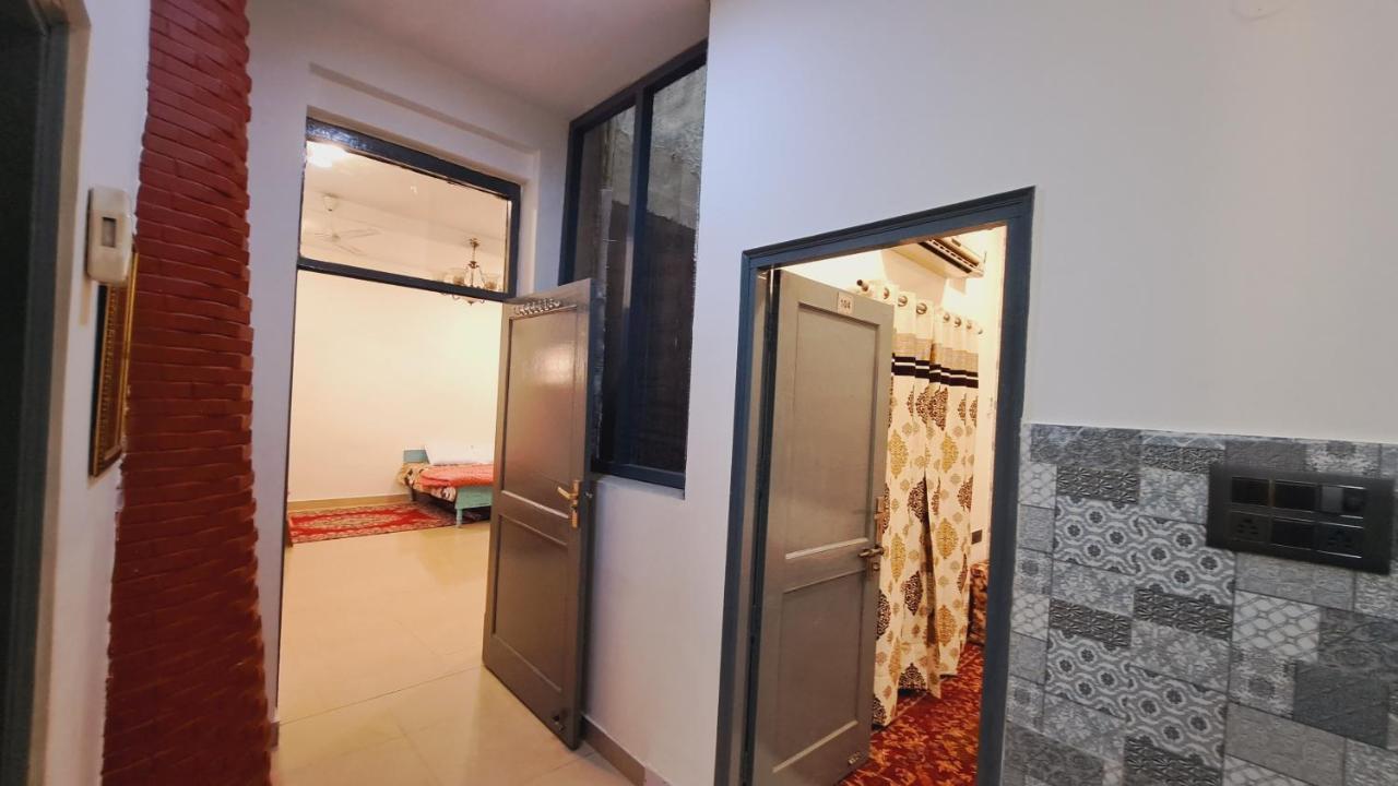 Sufi Khandar Apartment New Delhi