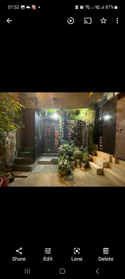 Sufi Khandar Apartment New Delhi