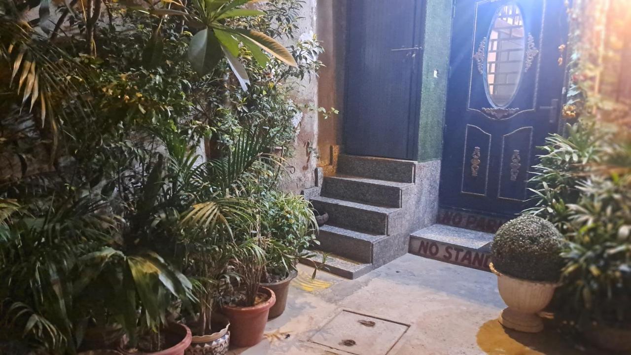 Sufi Khandar Apartment
