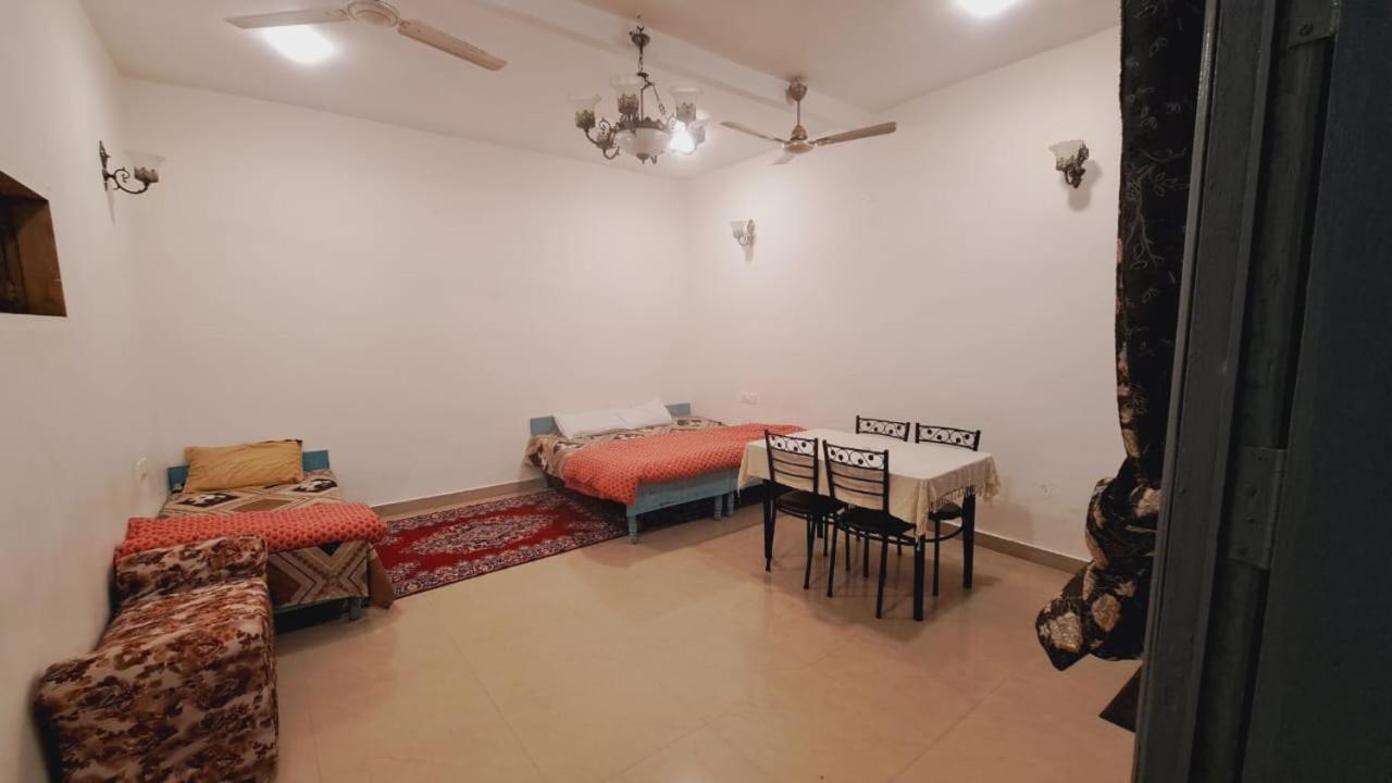 Sufi Khandar *